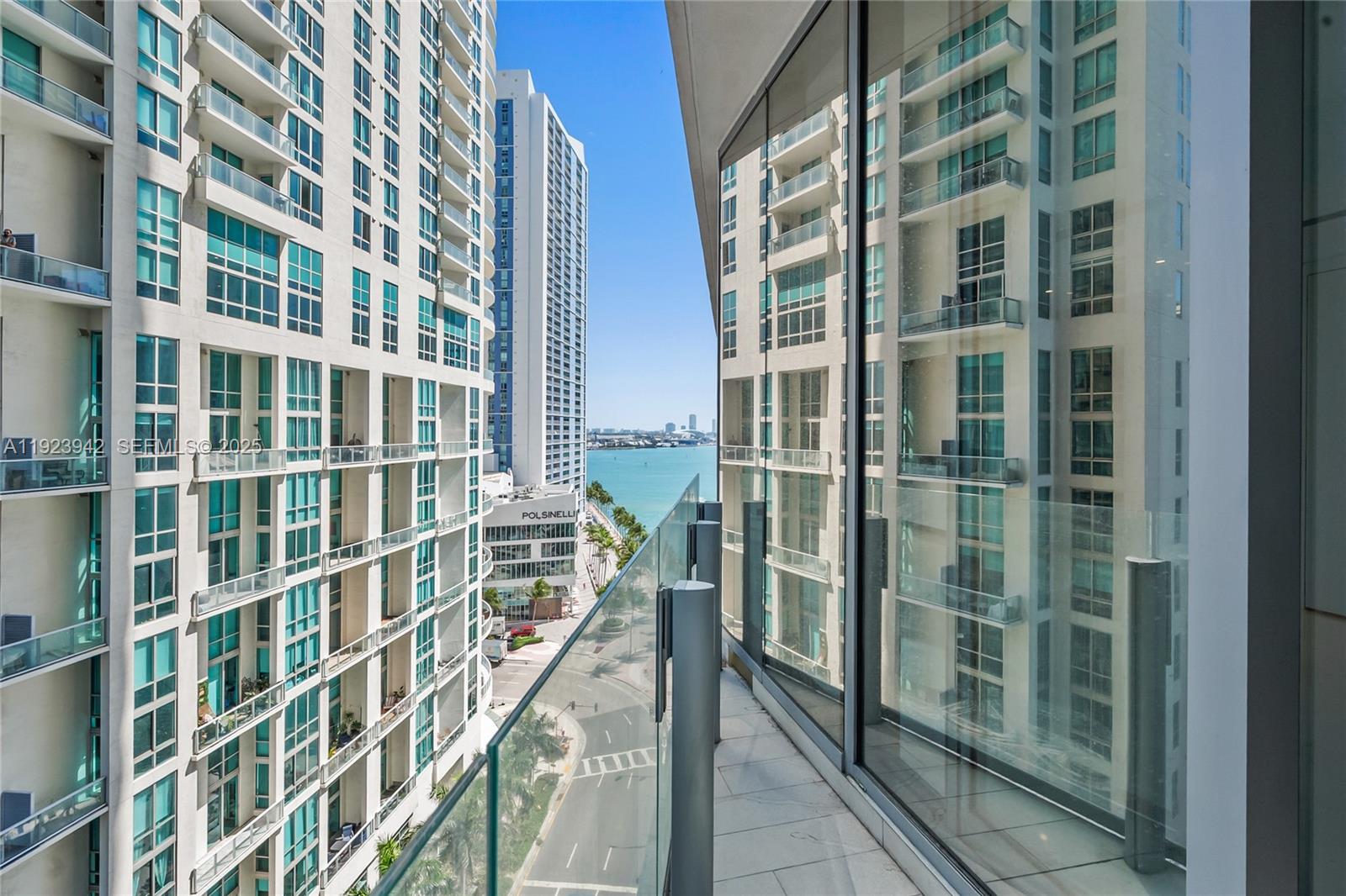 300 Biscayne Boulevard Way # 1106E