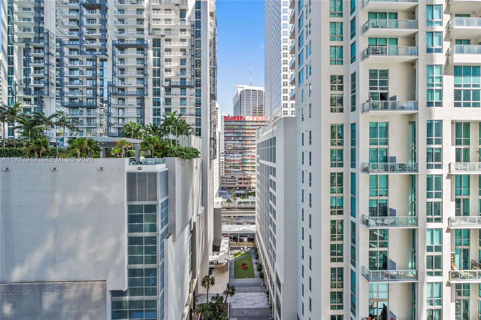 300 Biscayne Boulevard Way # 1106E