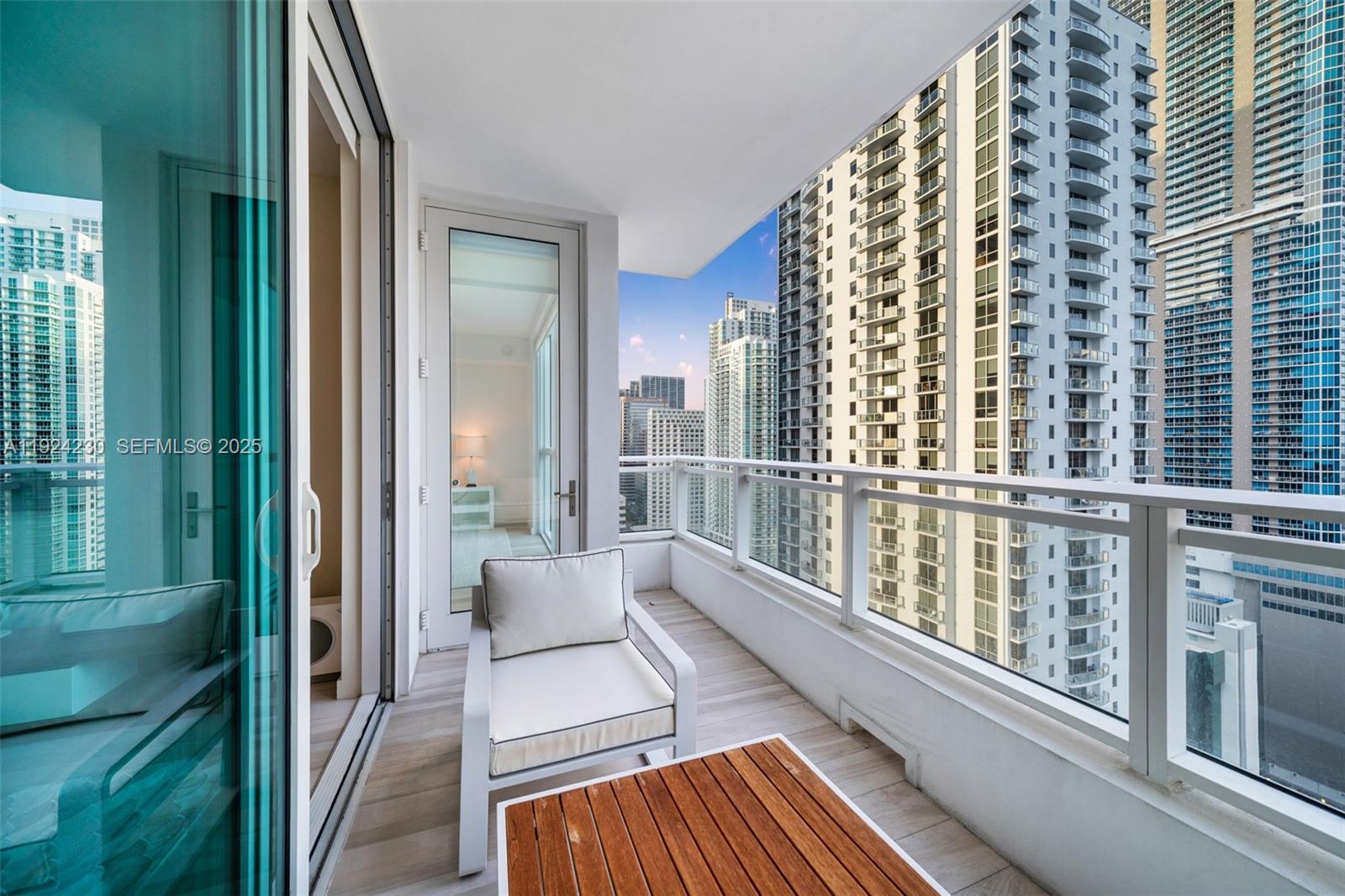 1080 Brickell Ave # 2706