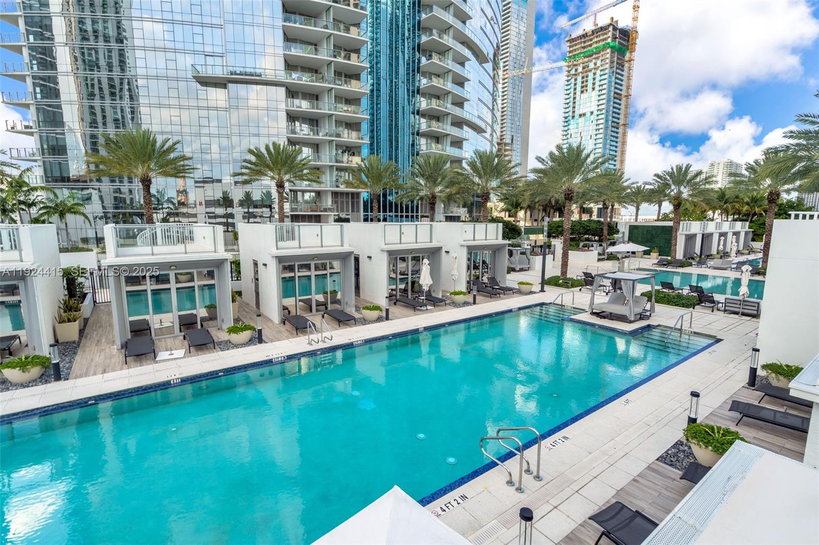 851 NE 1st Ave # 15 Unit: Cabana 15