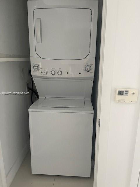 121 NE 34th St # 1214