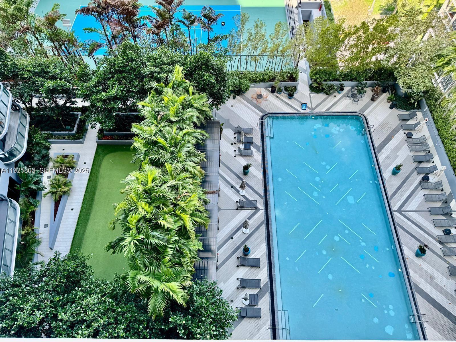 121 NE 34th St # 1214