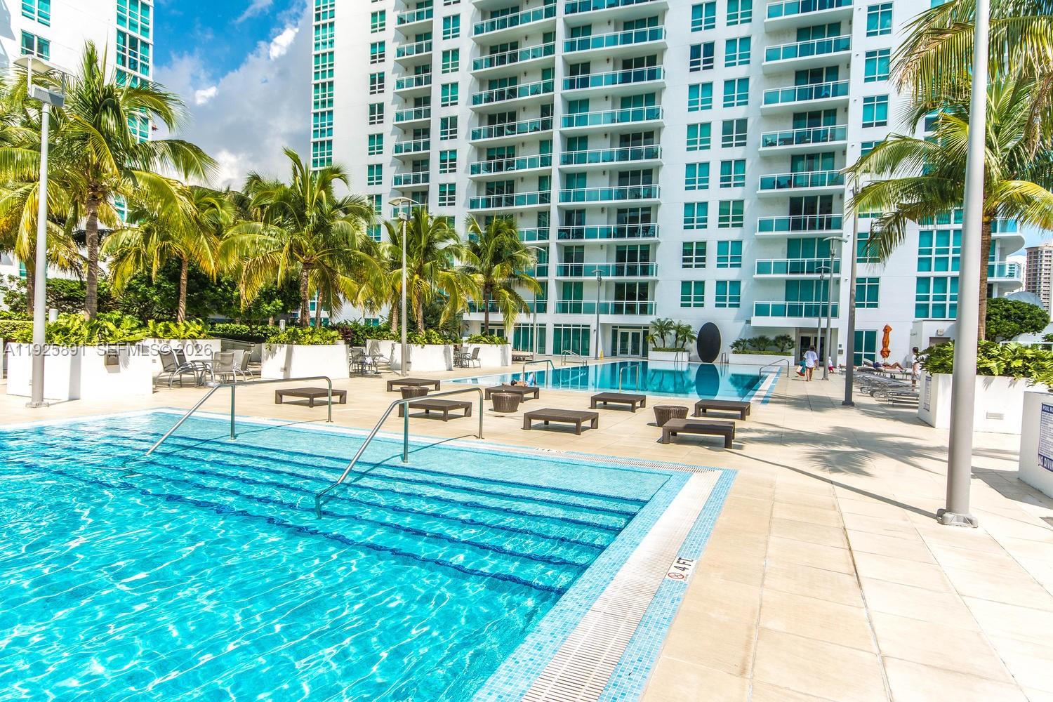 951 Brickell Ave # 1206