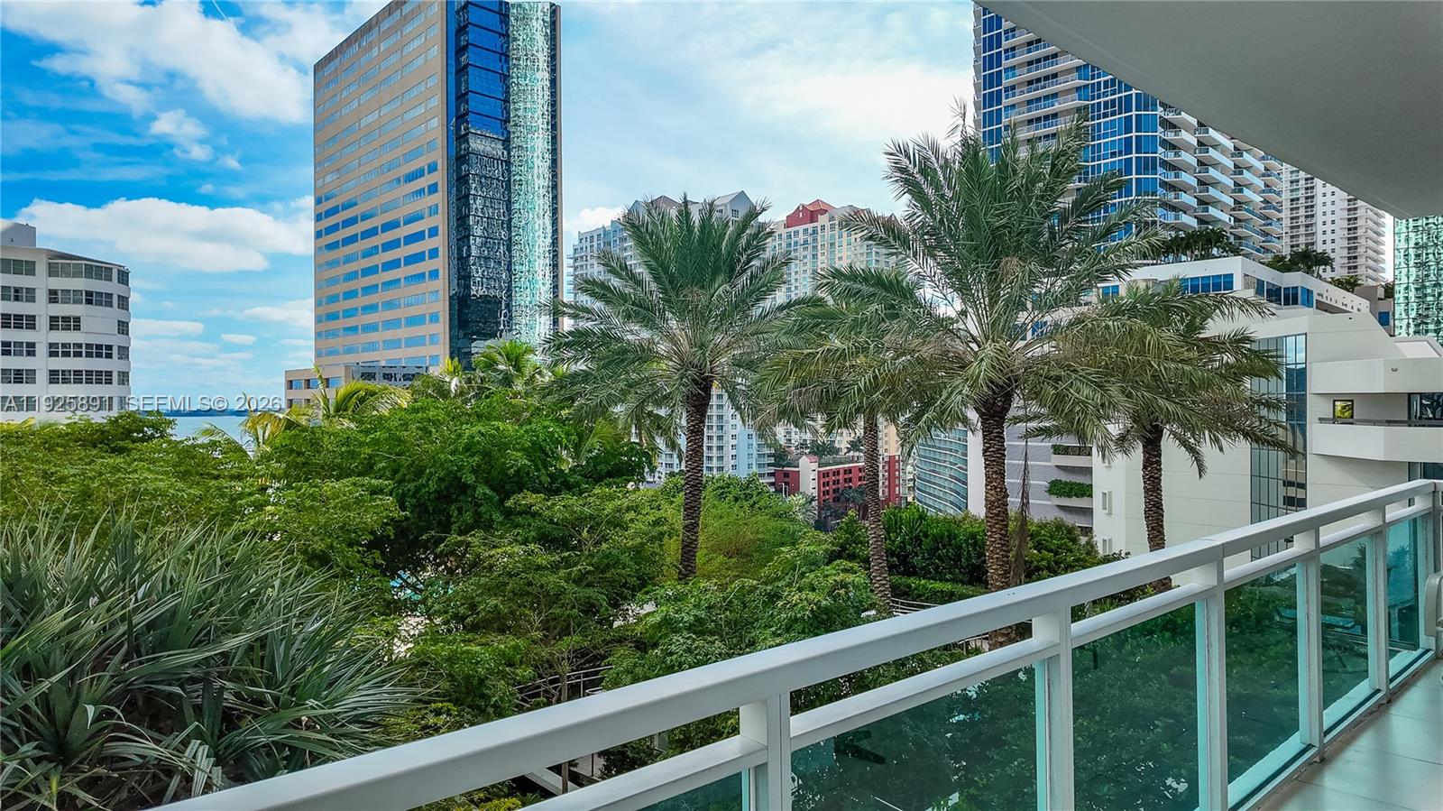 951 Brickell Ave # 1206