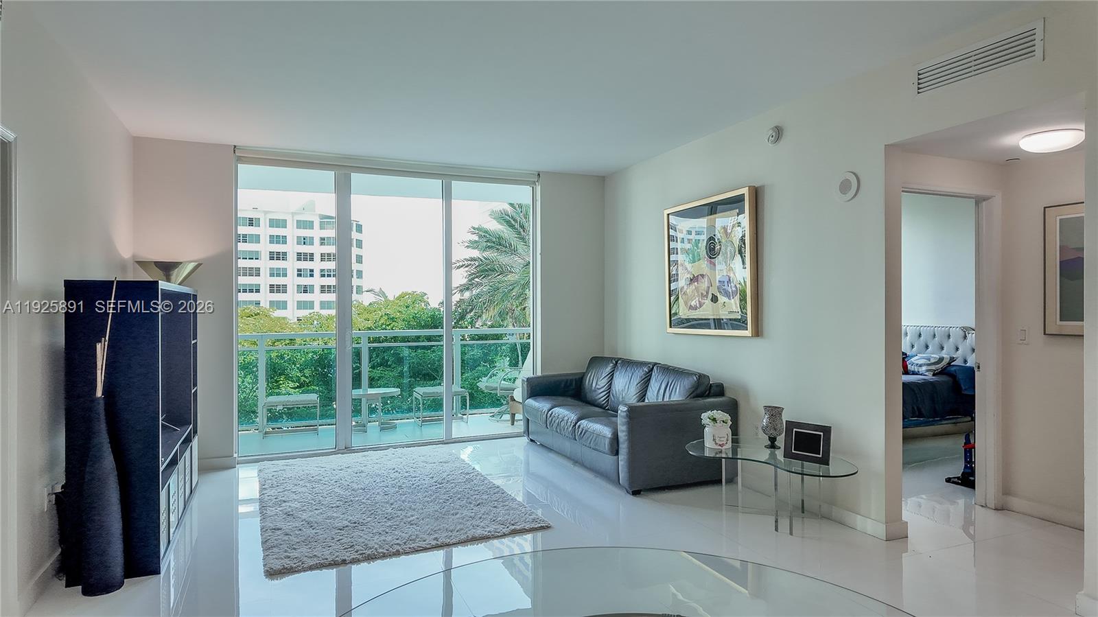951 Brickell Ave # 1206