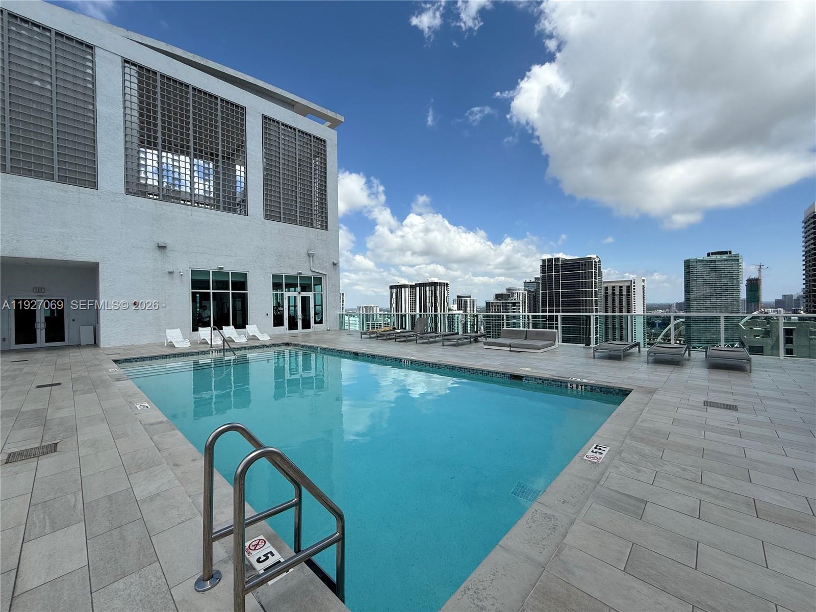 133 NE 2nd Ave # 1905