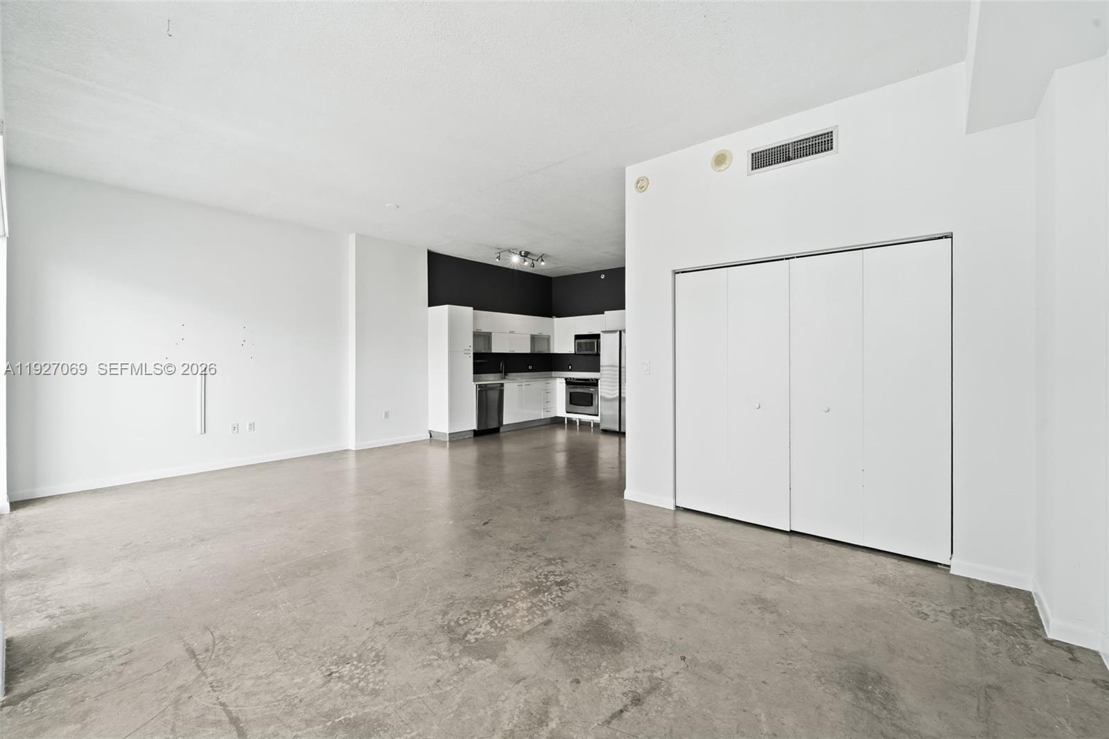 133 NE 2nd Ave # 1905