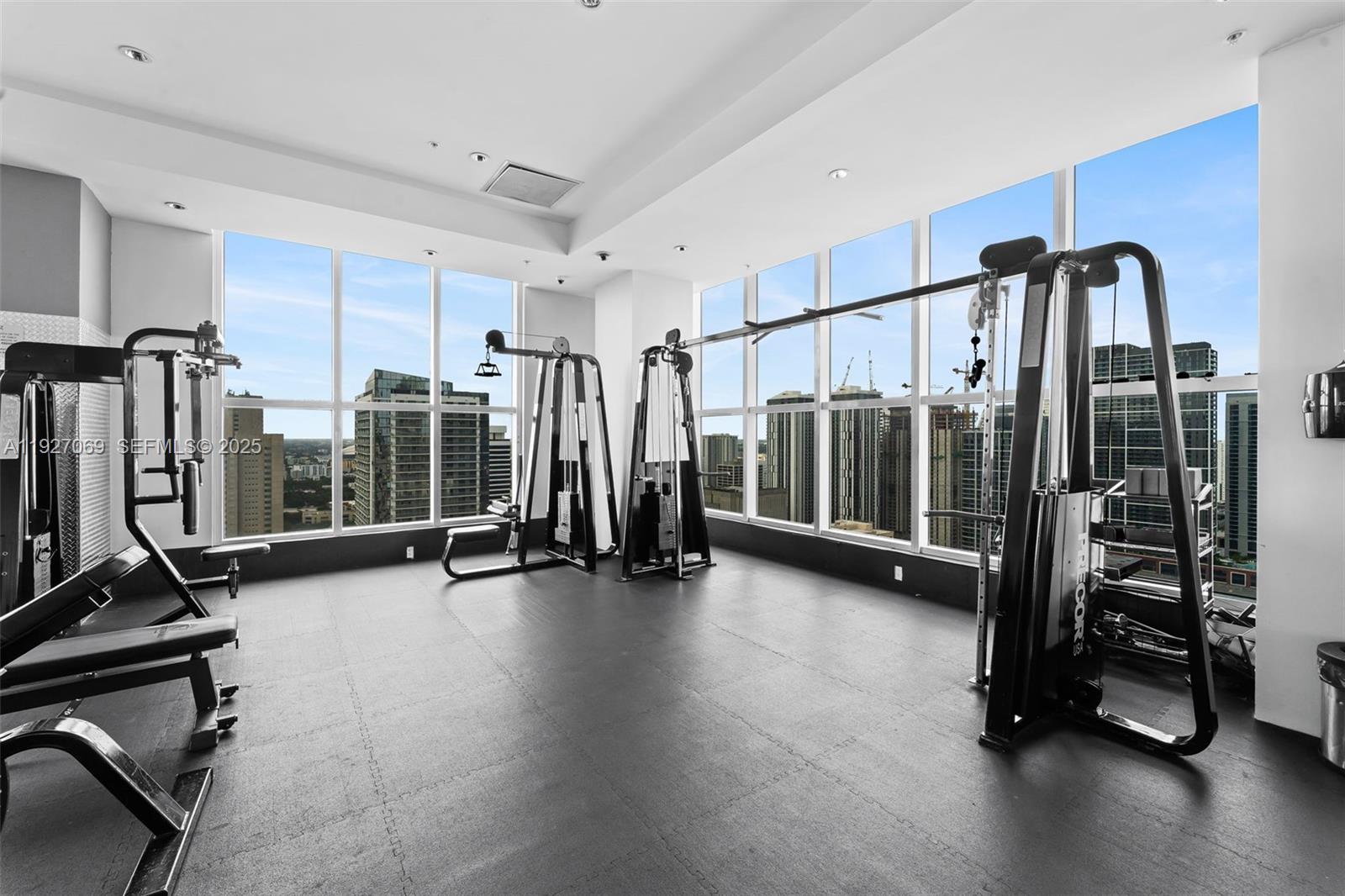 133 NE 2nd Ave # 1905