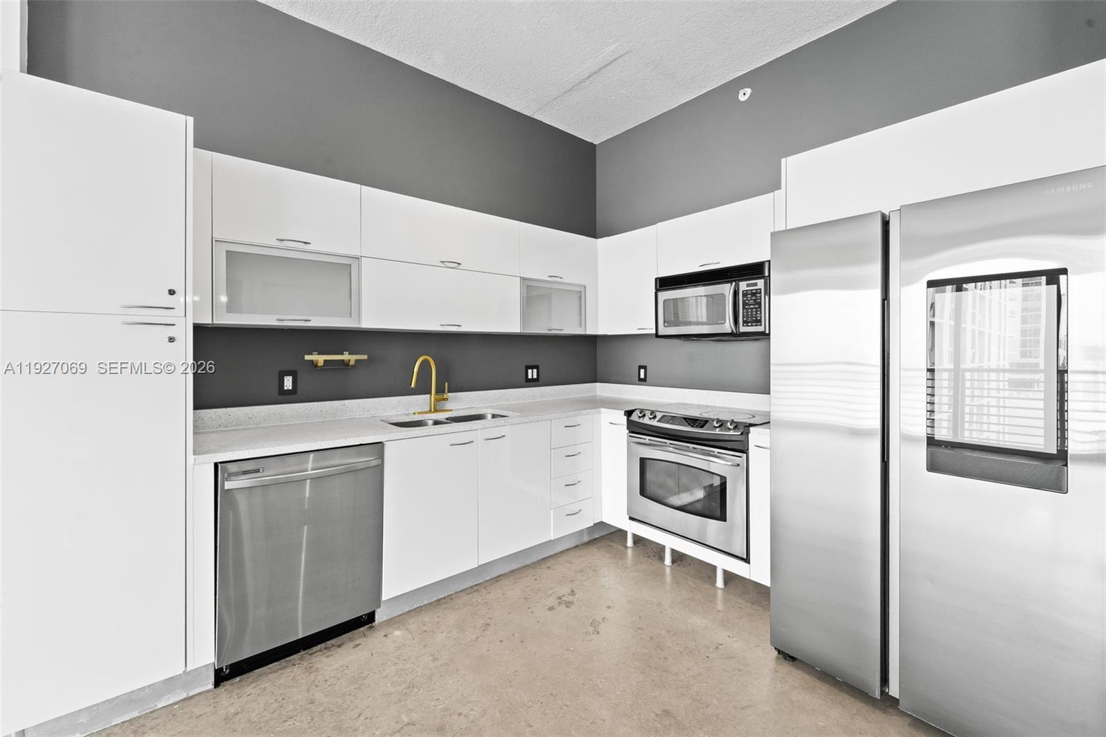 133 NE 2nd Ave # 1905