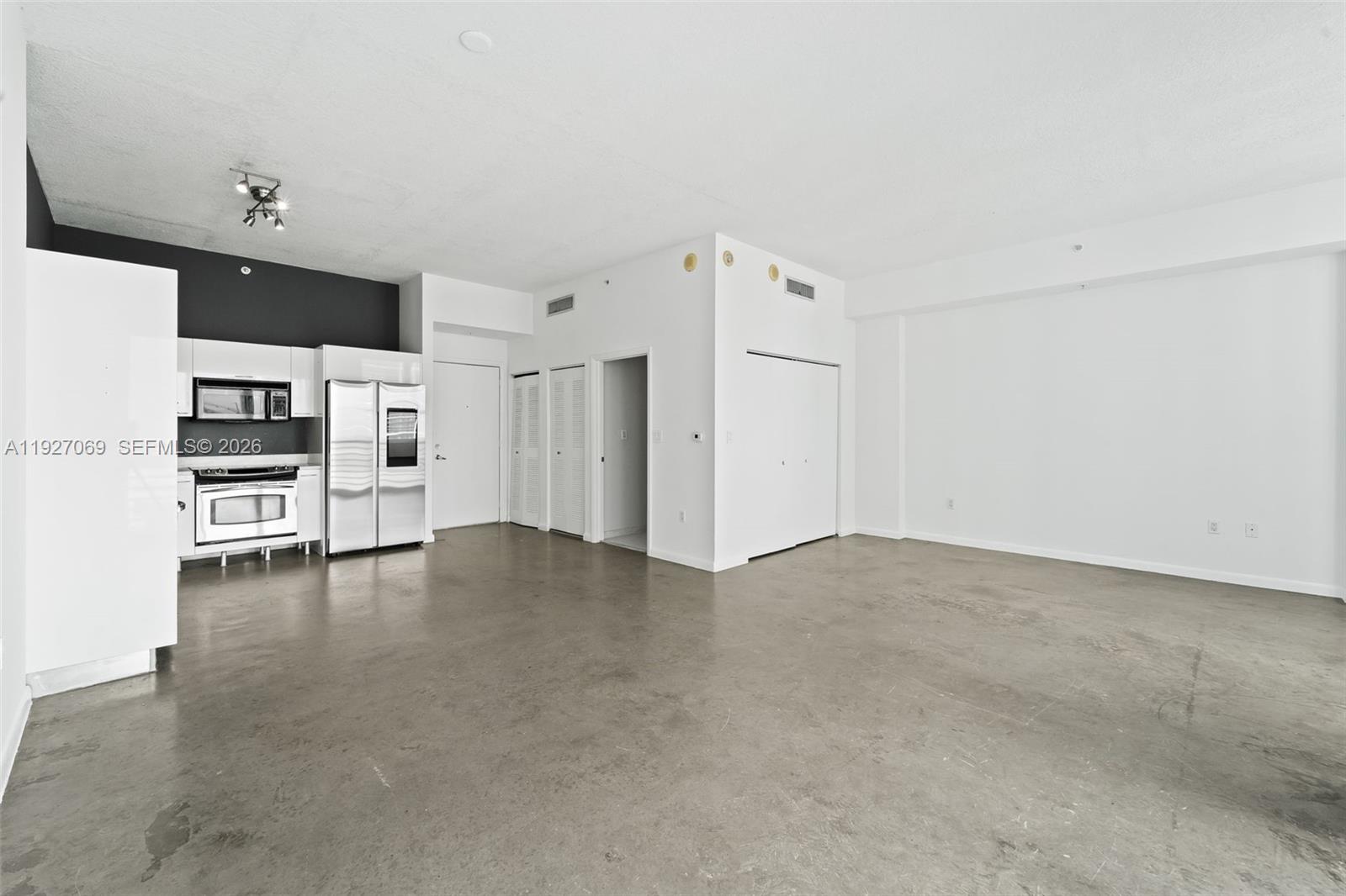 133 NE 2nd Ave # 1905