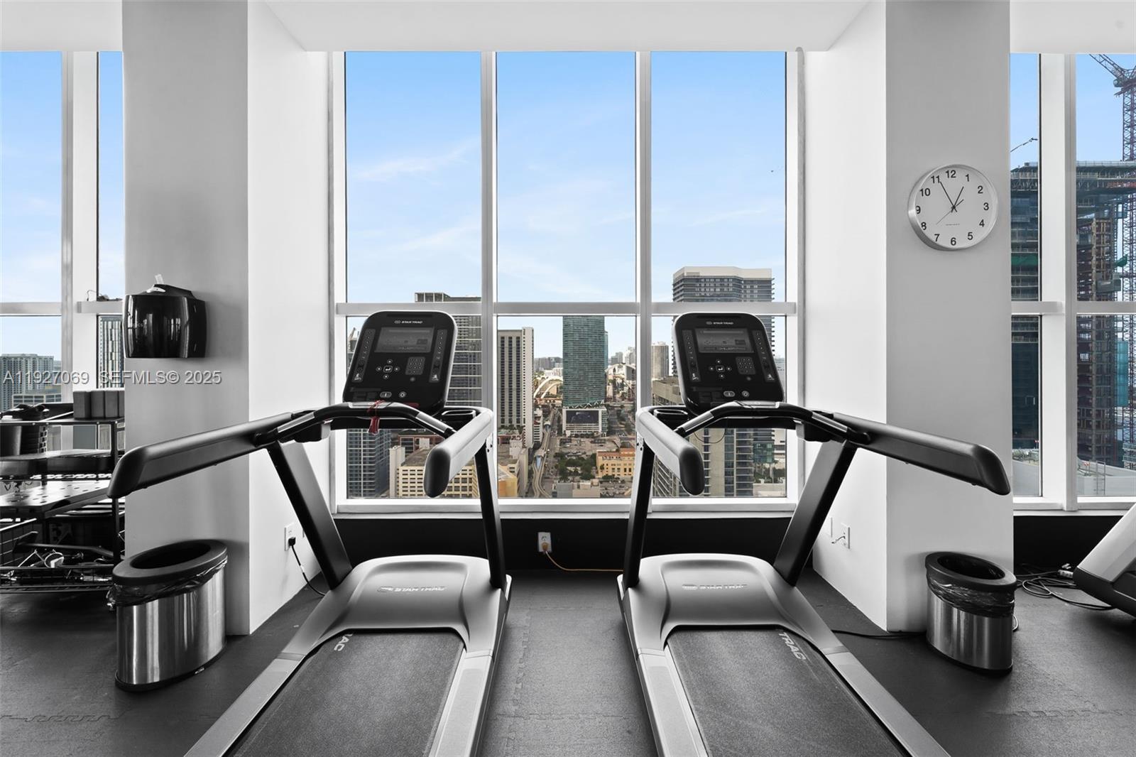 133 NE 2nd Ave # 1905