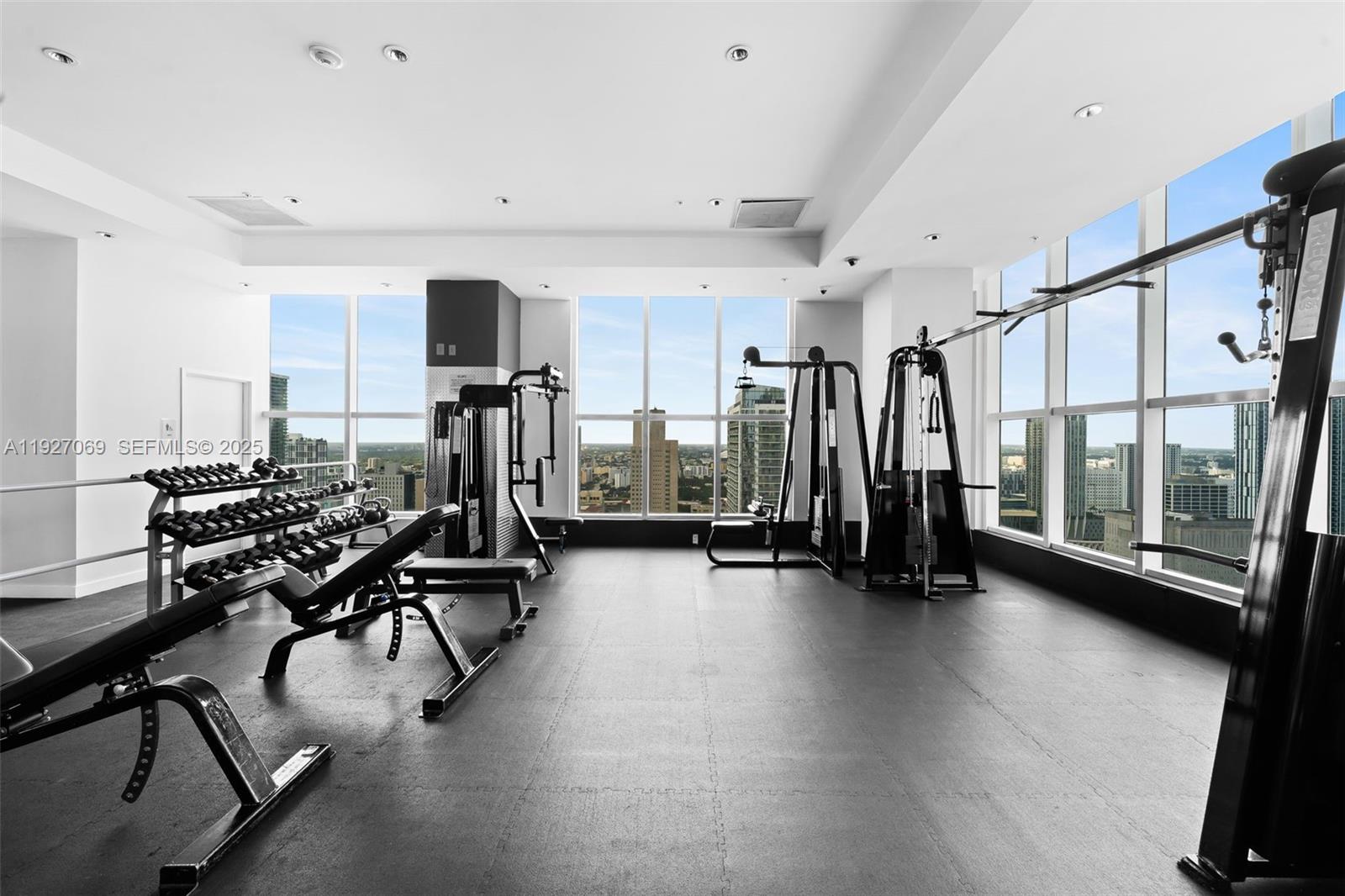 133 NE 2nd Ave # 1905