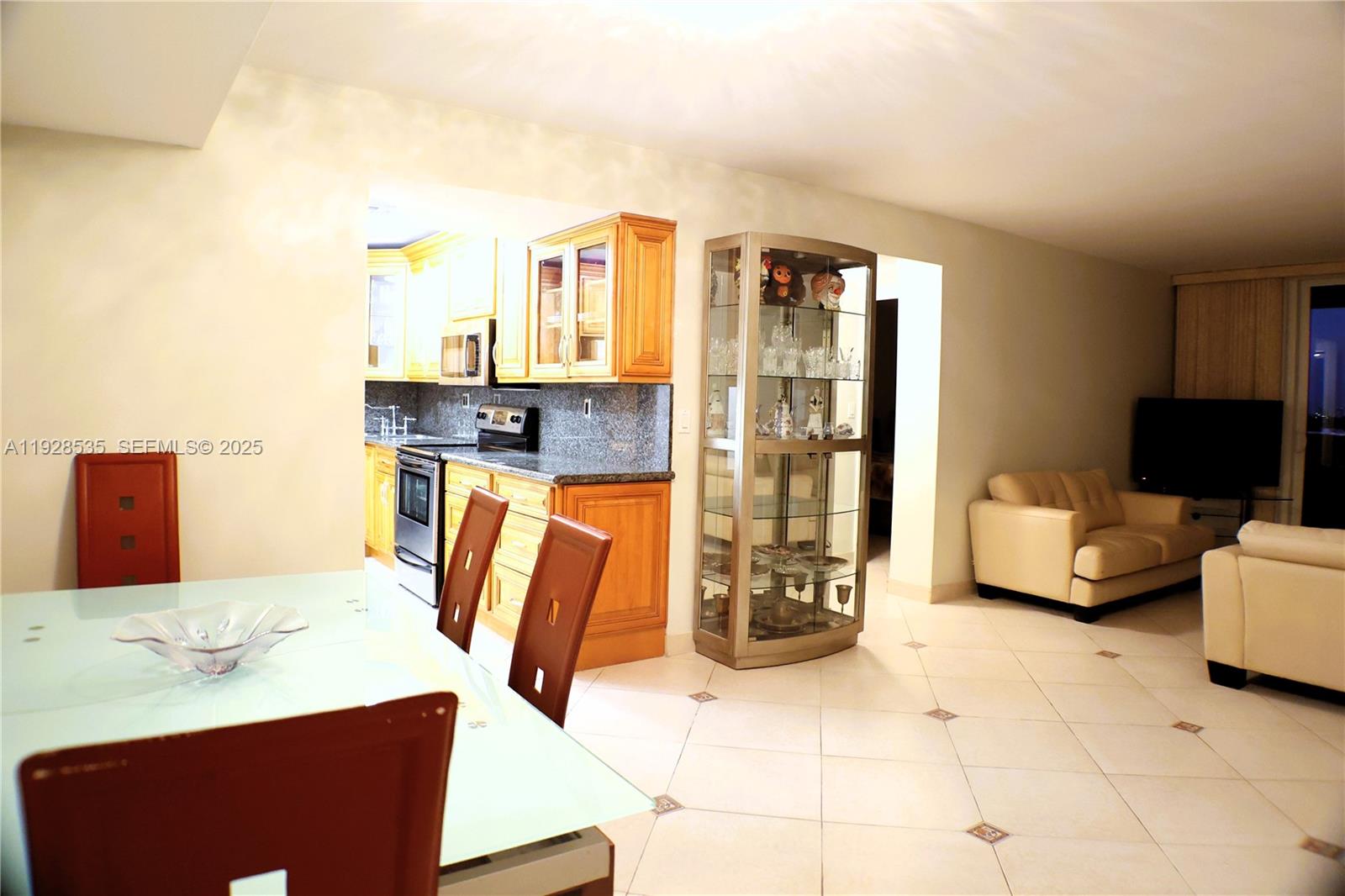 1833 S Ocean Dr # 1807