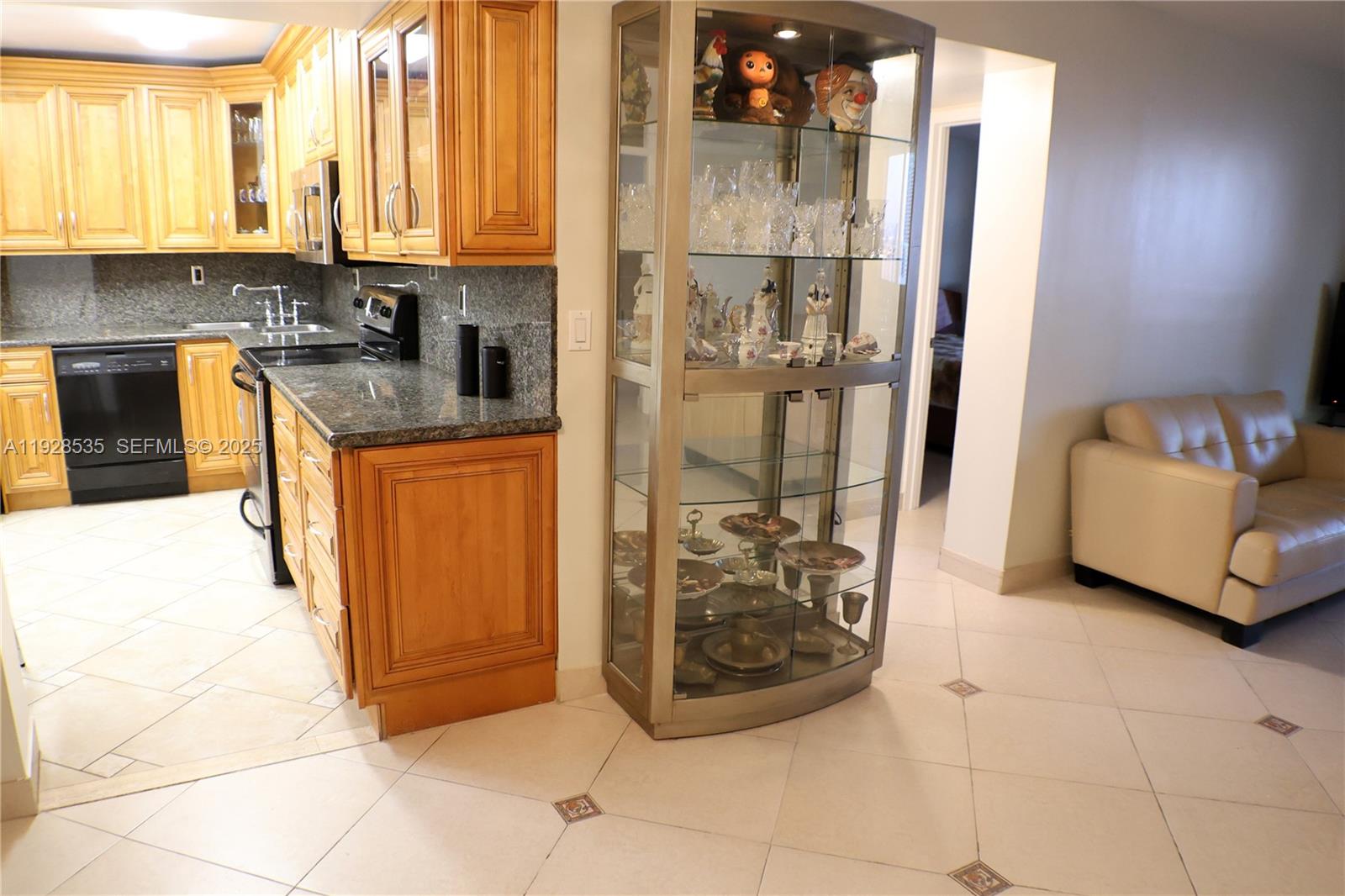 1833 S Ocean Dr # 1807