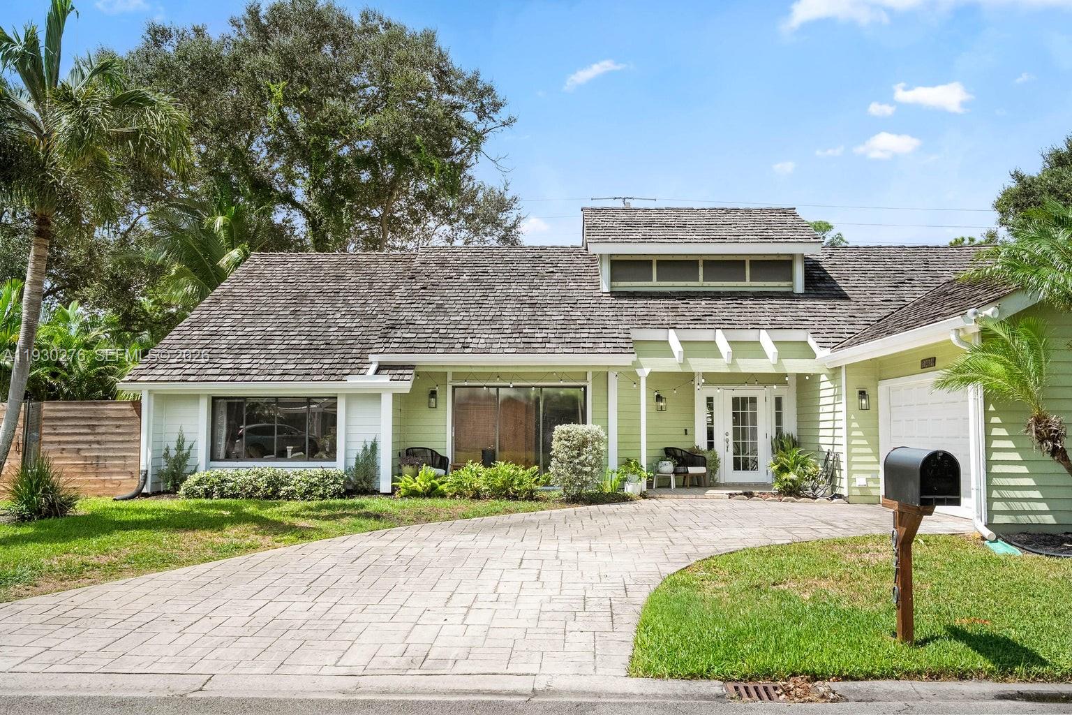 10370 SE Jupiter Narrows Drive