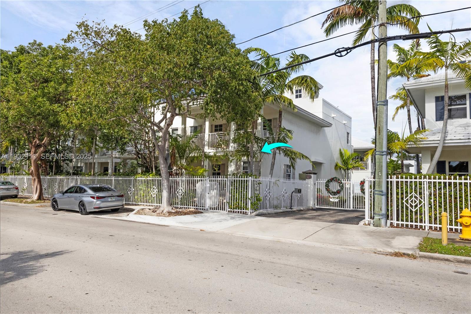 929 SW 11th St # 2 Unit: H-2