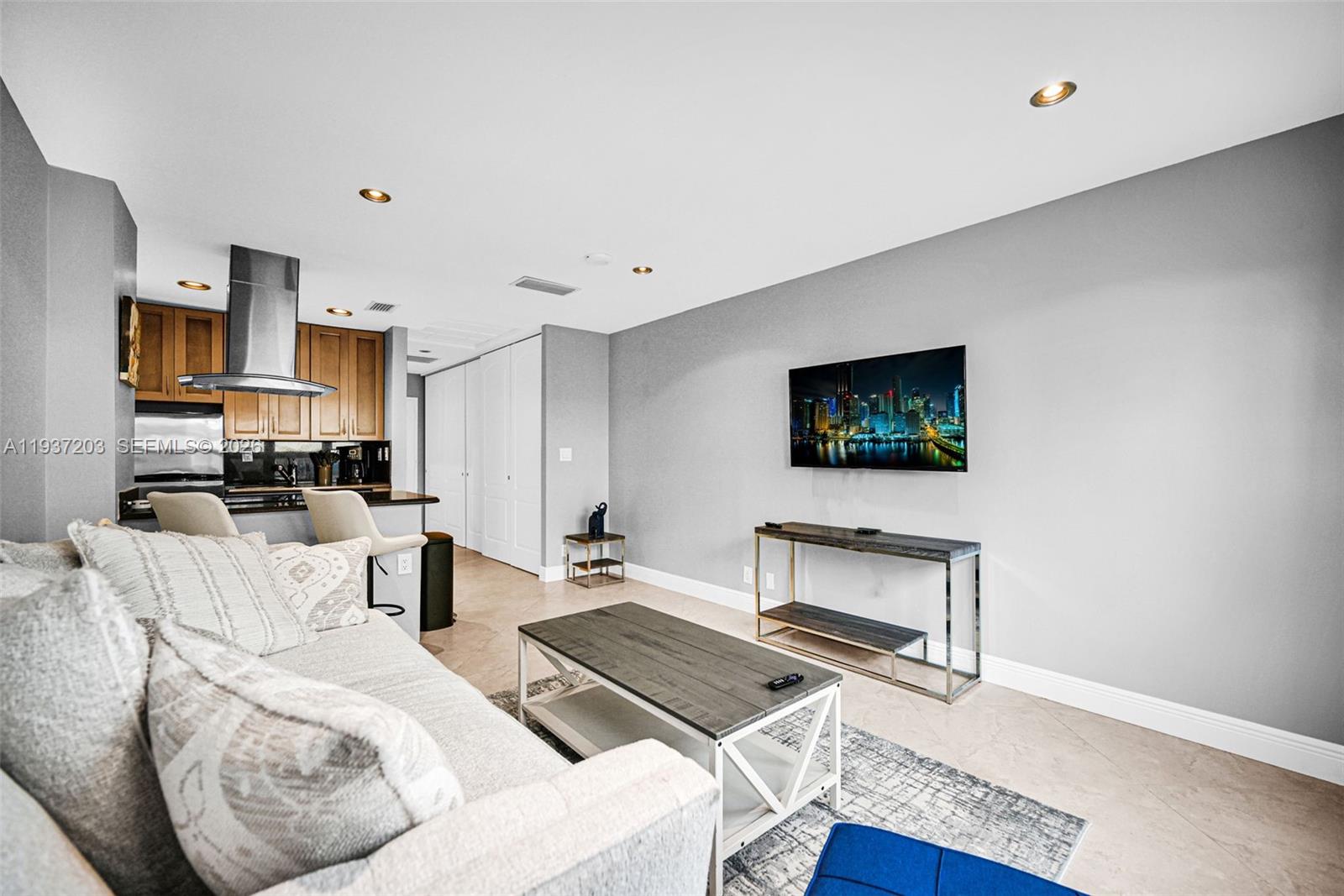 405 N Ocean Blvd # 103