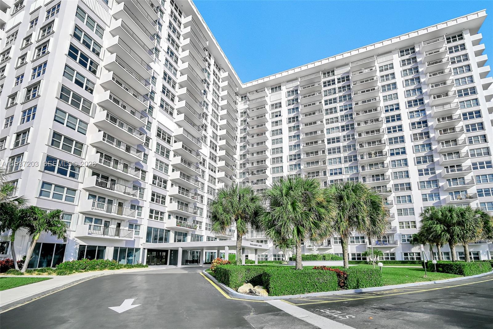 405 N Ocean Blvd # 103