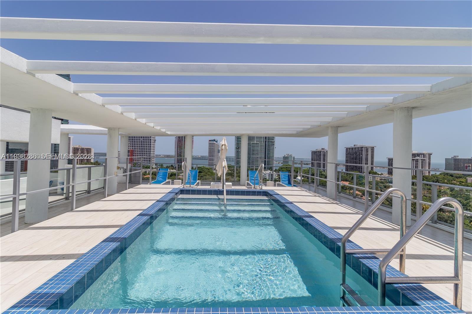 1600 SW 1st Ave # 810
