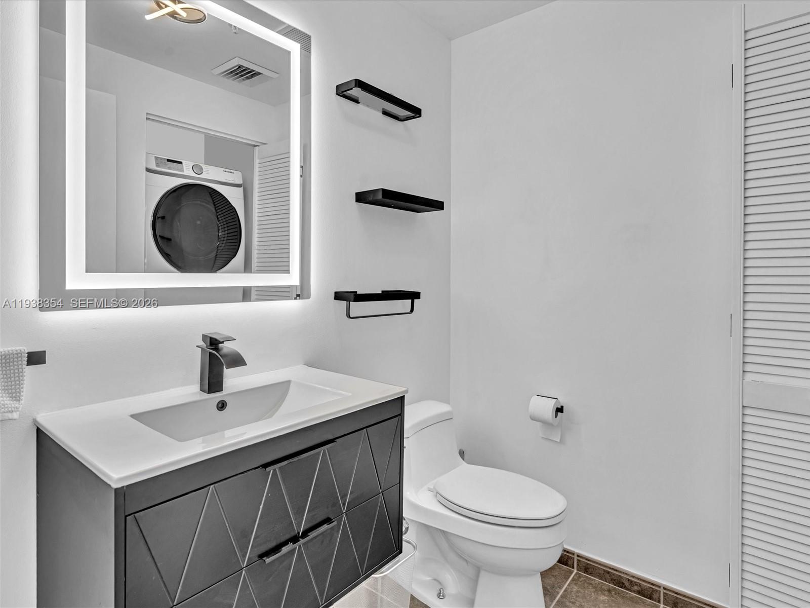3470 E Coast Avenue H0504