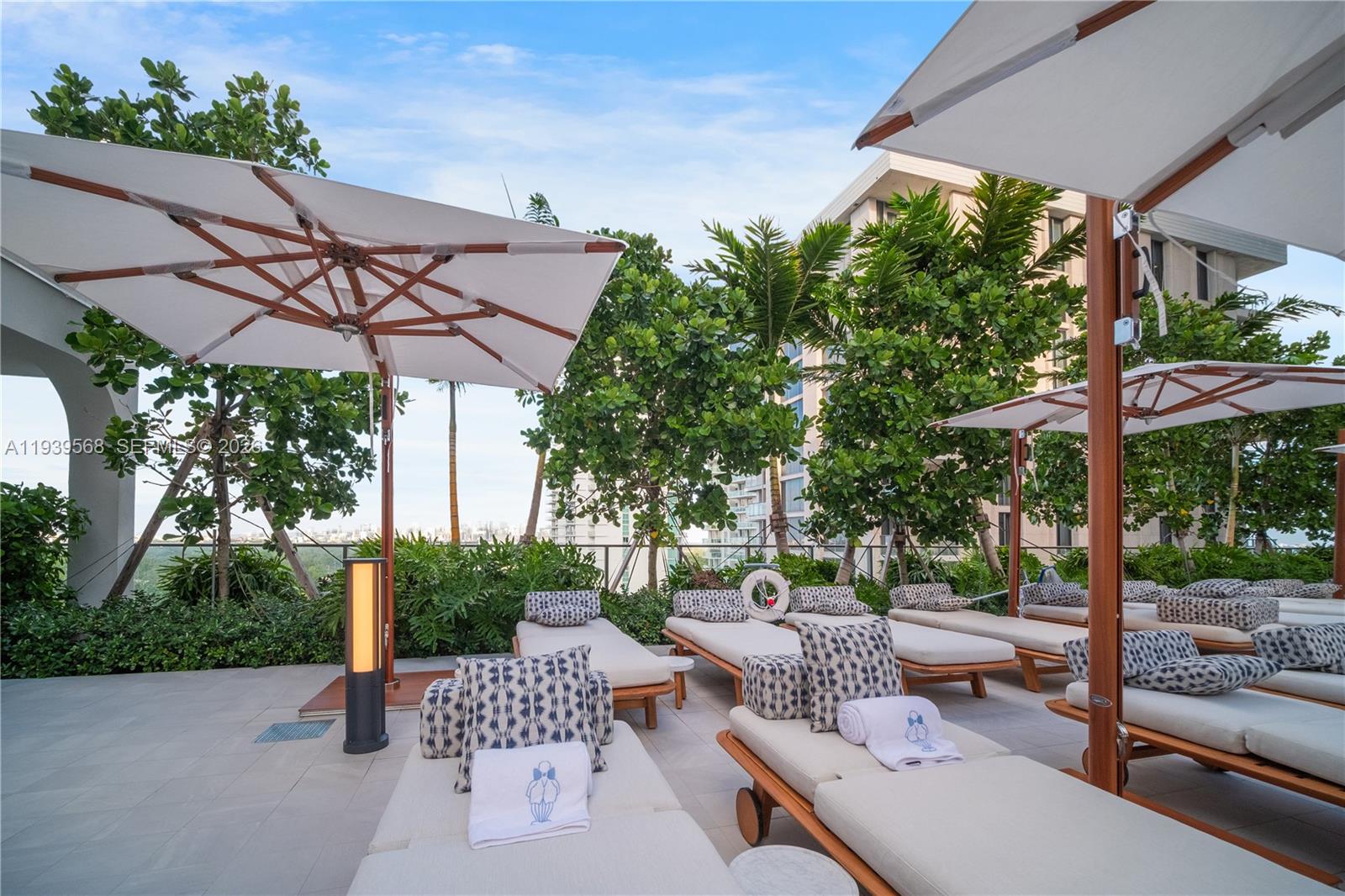 2655 S Bayshore Dr # 1602