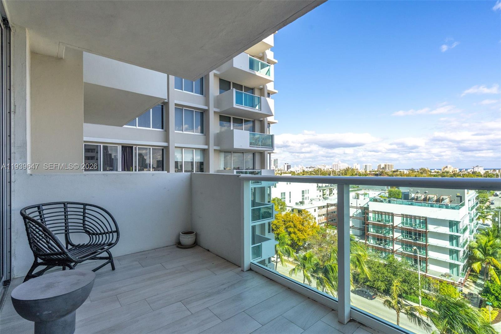 1200 West Ave # 910