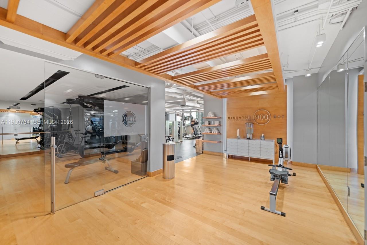 900 Biscayne Blvd # 3105