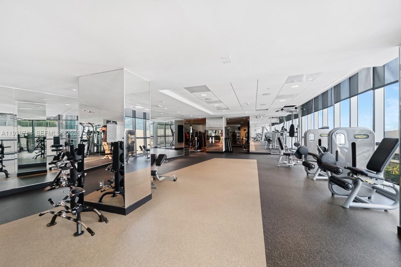 900 Biscayne Blvd # 3105