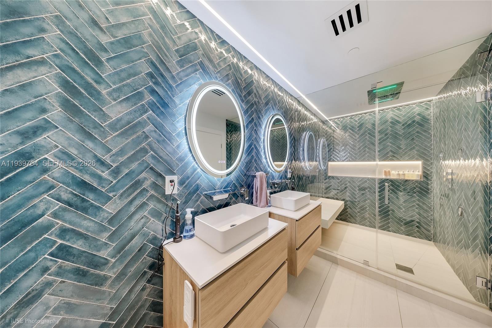 900 Biscayne Blvd # 3105