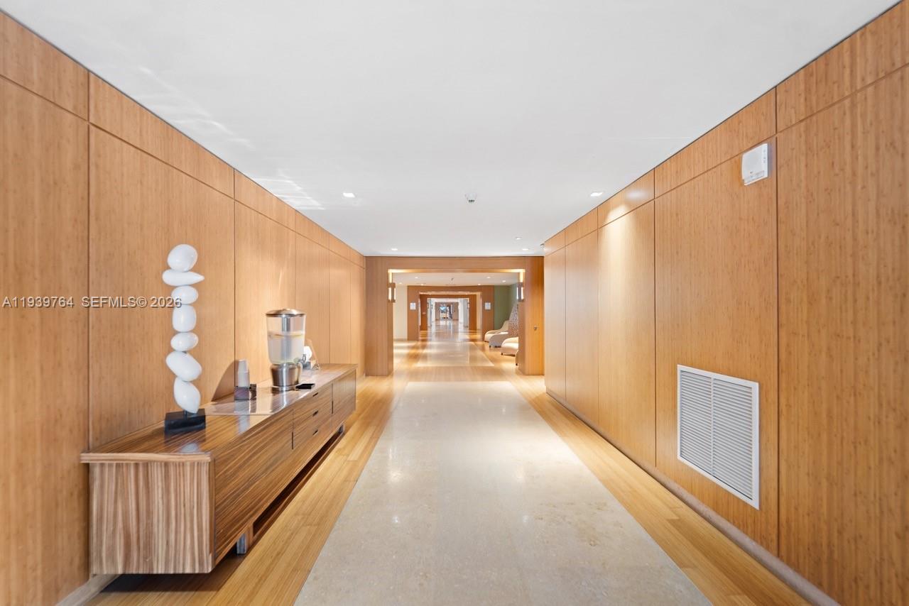 900 Biscayne Blvd # 3105