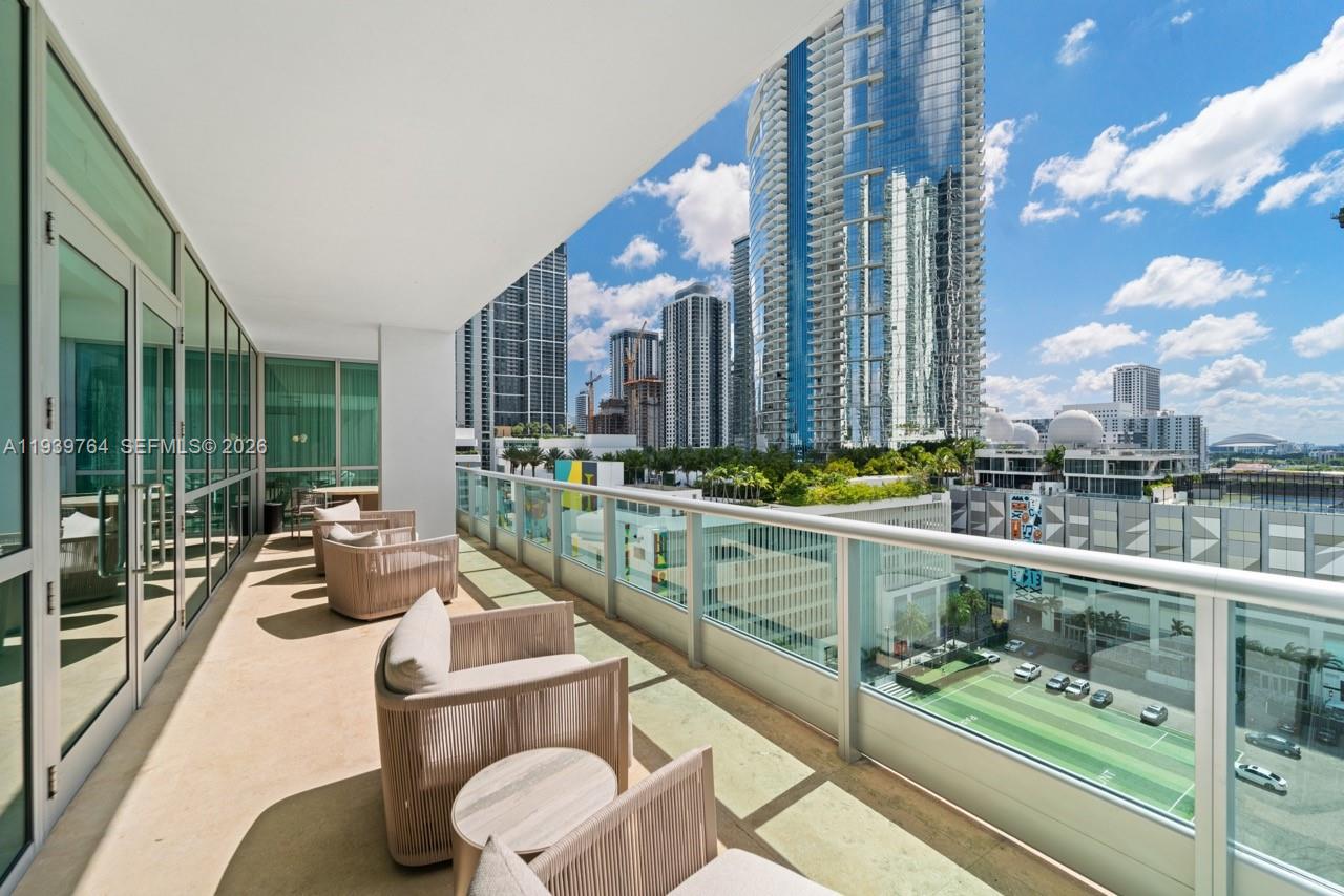 900 Biscayne Blvd # 3105