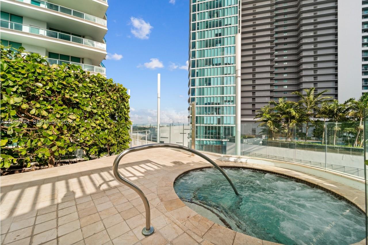 900 Biscayne Blvd # 3105