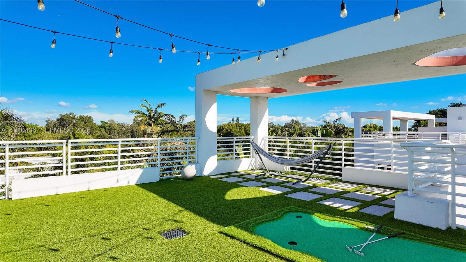 455 NE 39th St # 112