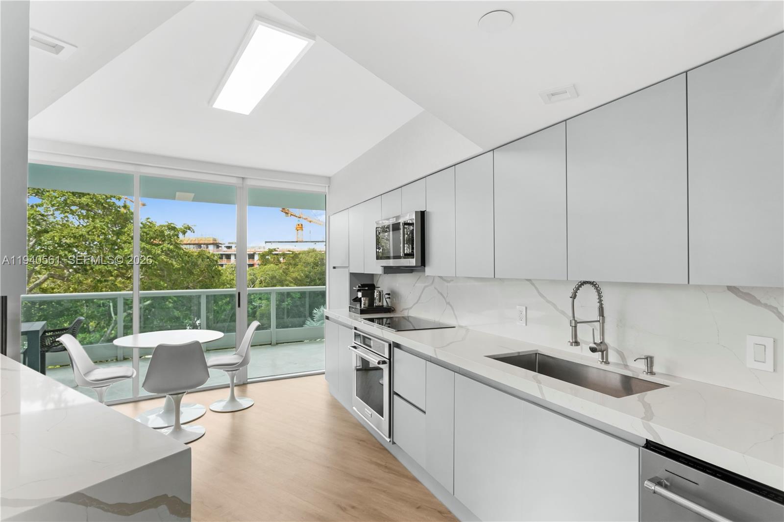 2127 Brickell Ave # 705