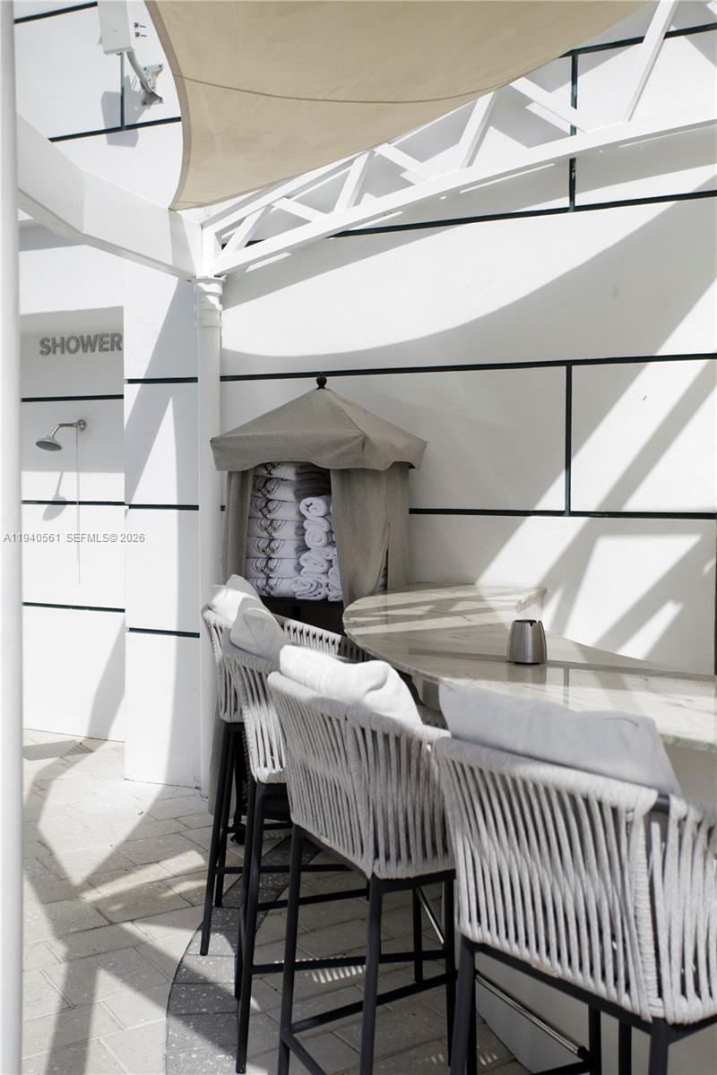 2127 Brickell Ave # 705