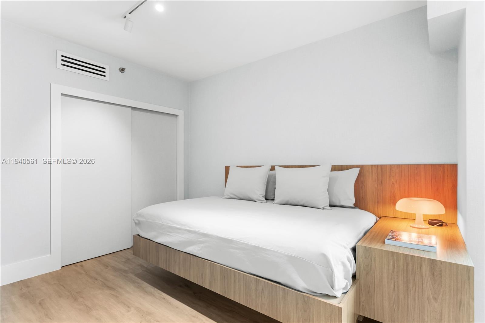 2127 Brickell Ave # 705