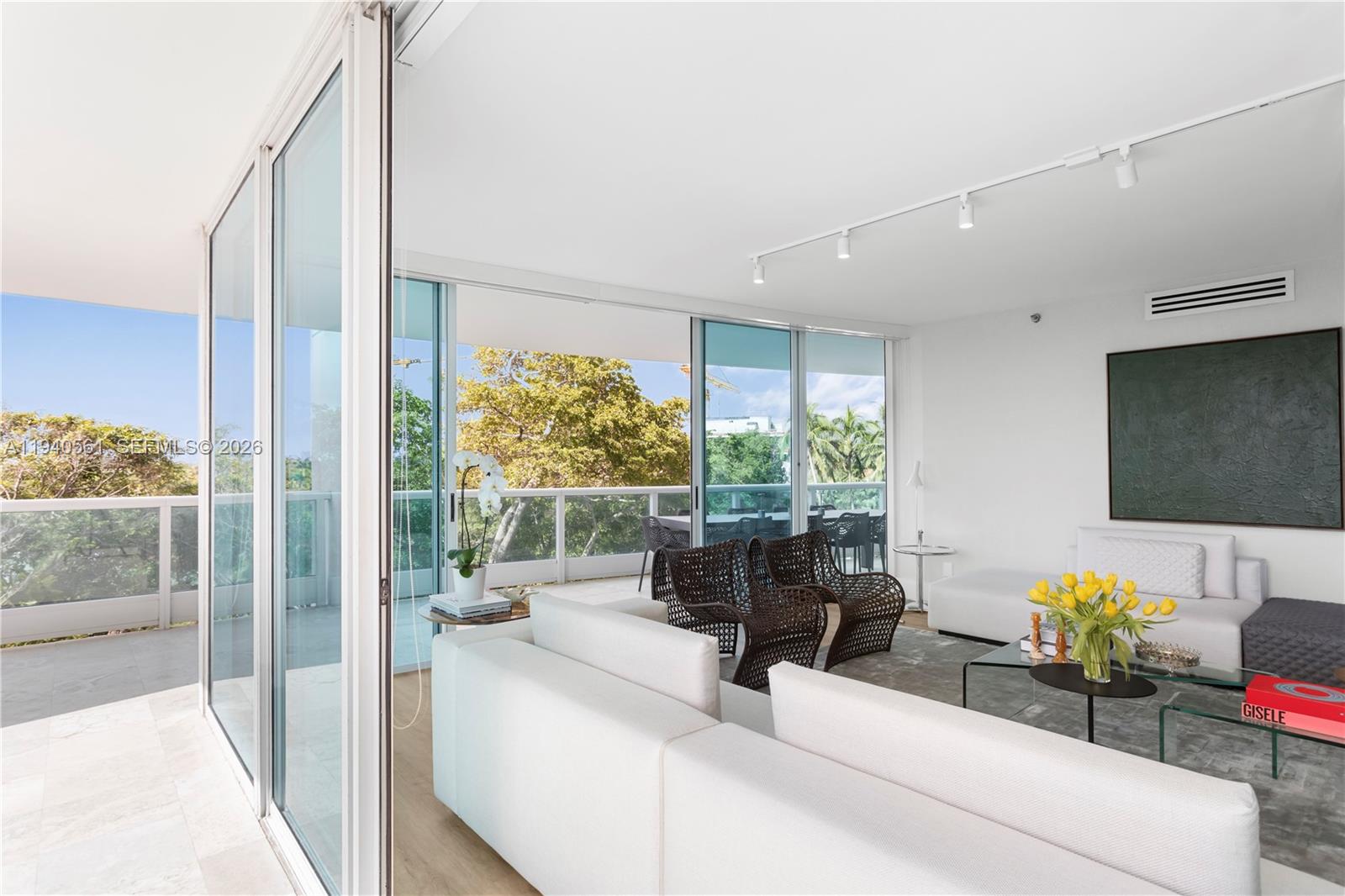 2127 Brickell Ave # 705
