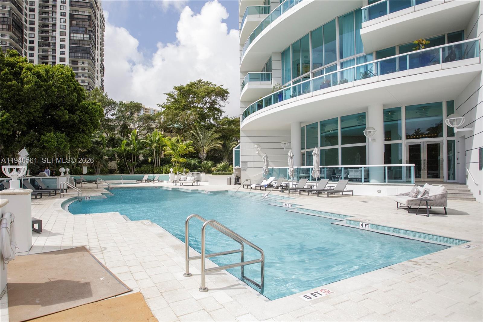 2127 Brickell Ave # 705