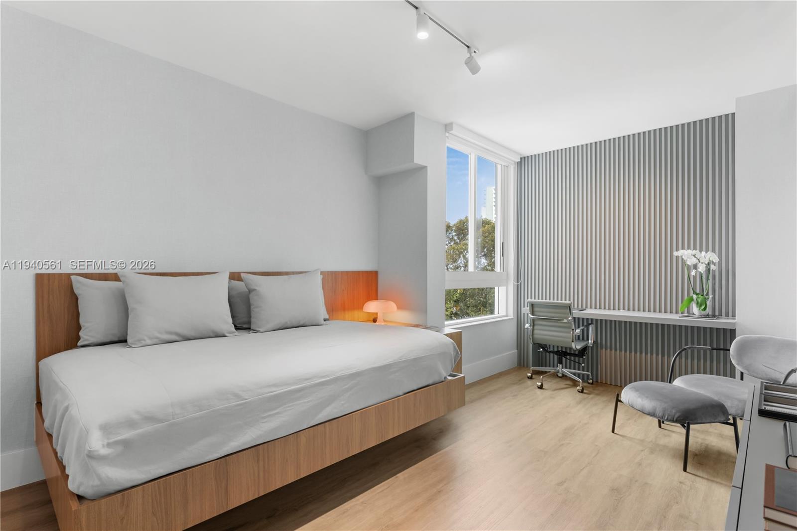 2127 Brickell Ave # 705