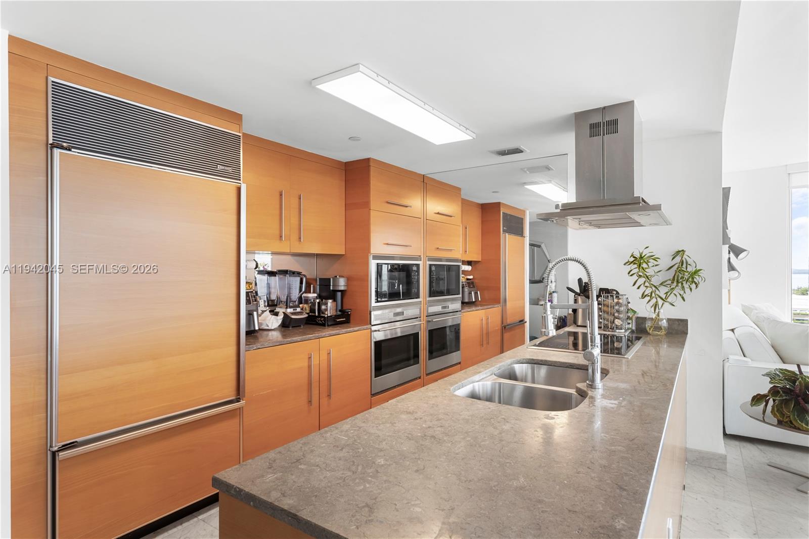 495 Brickell Ave # 1001