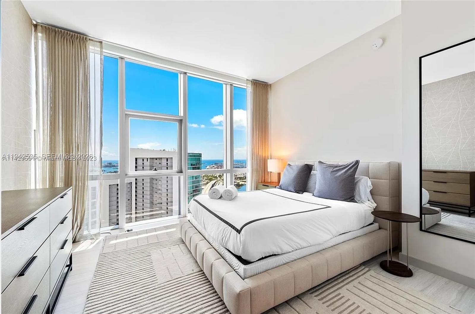 851 NE 1st Ave # 5201