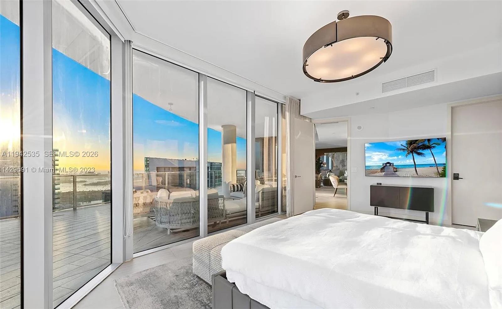 851 NE 1st Ave # 5201