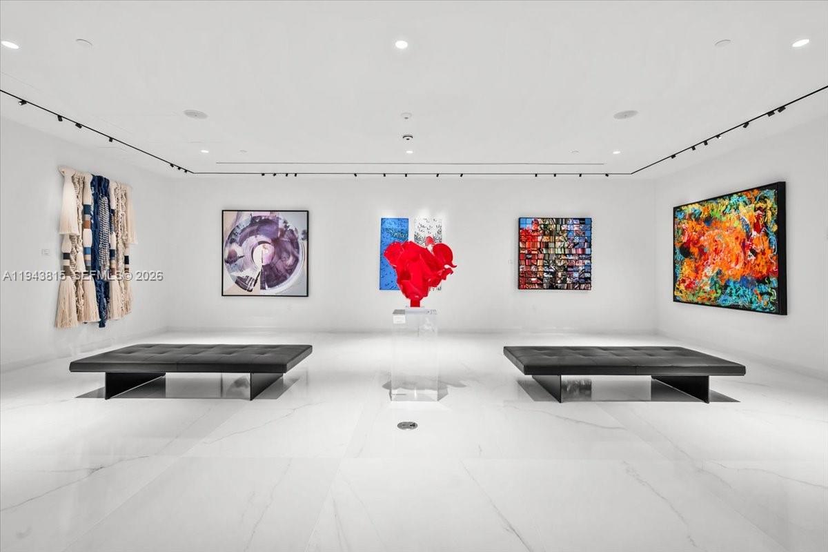 300 Biscayne Boulevard Way # 1106E