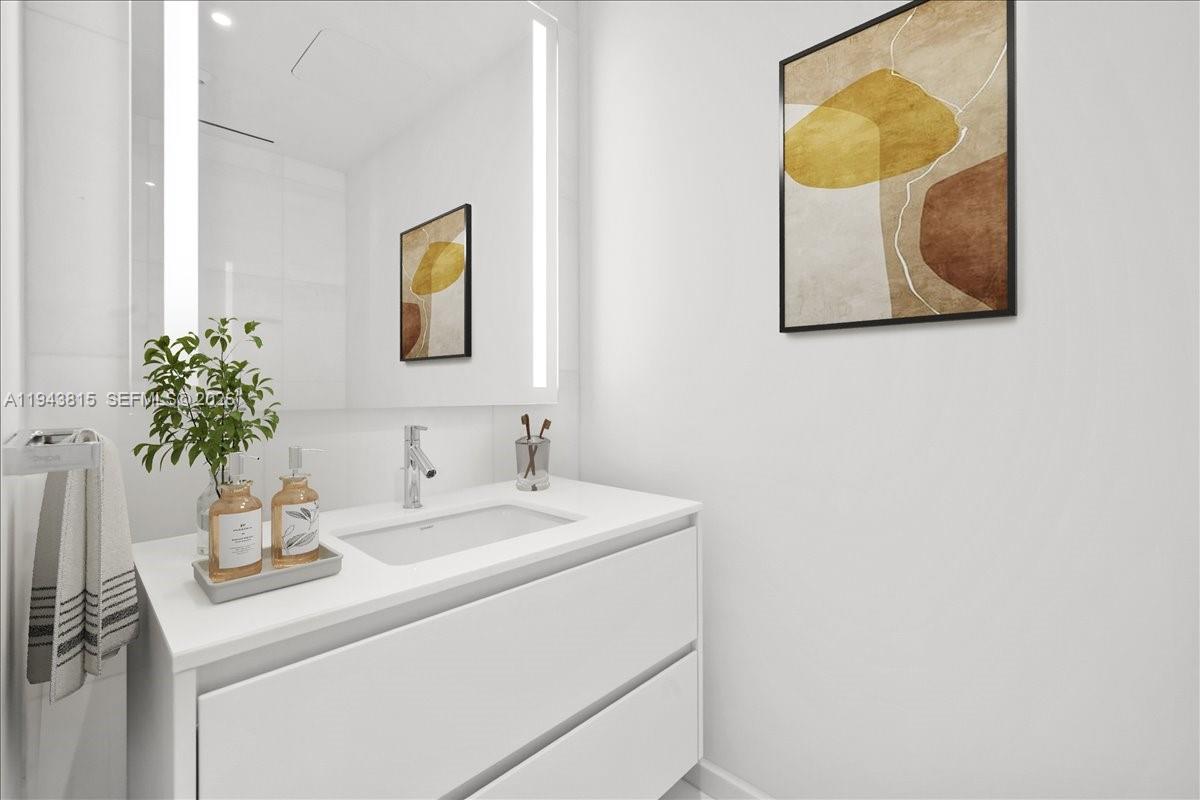 300 Biscayne Boulevard Way # 1106E