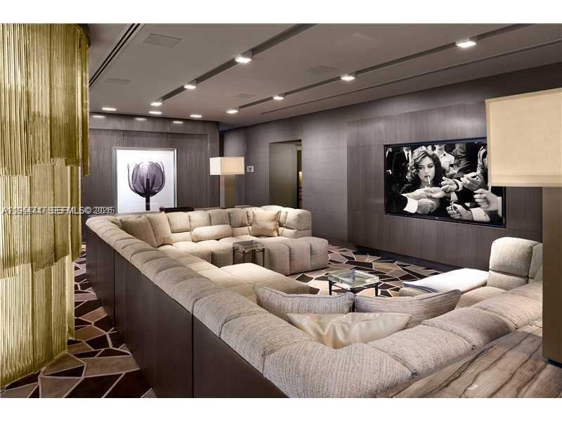 19575 Collins Ave # 12