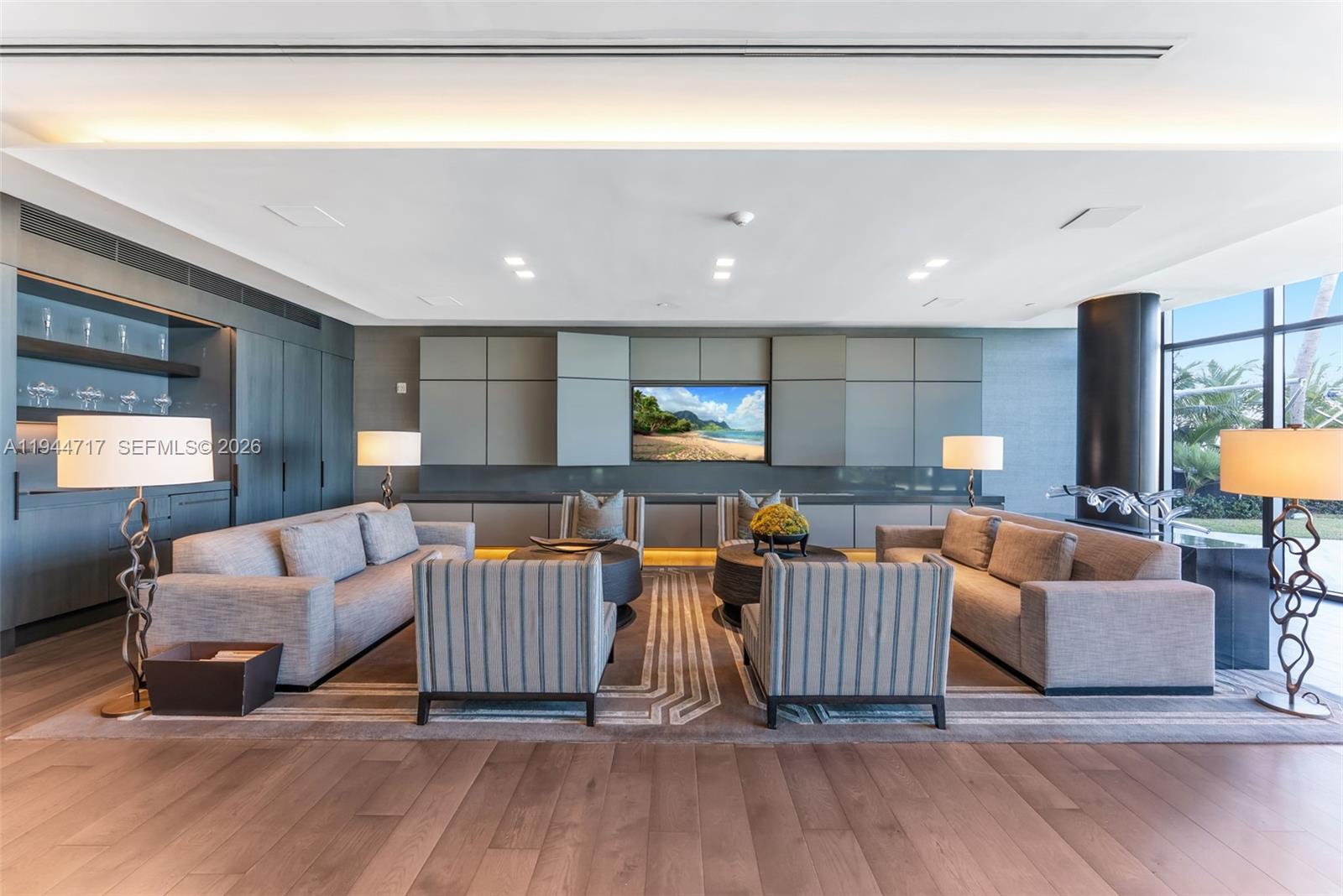 19575 Collins Ave # 12