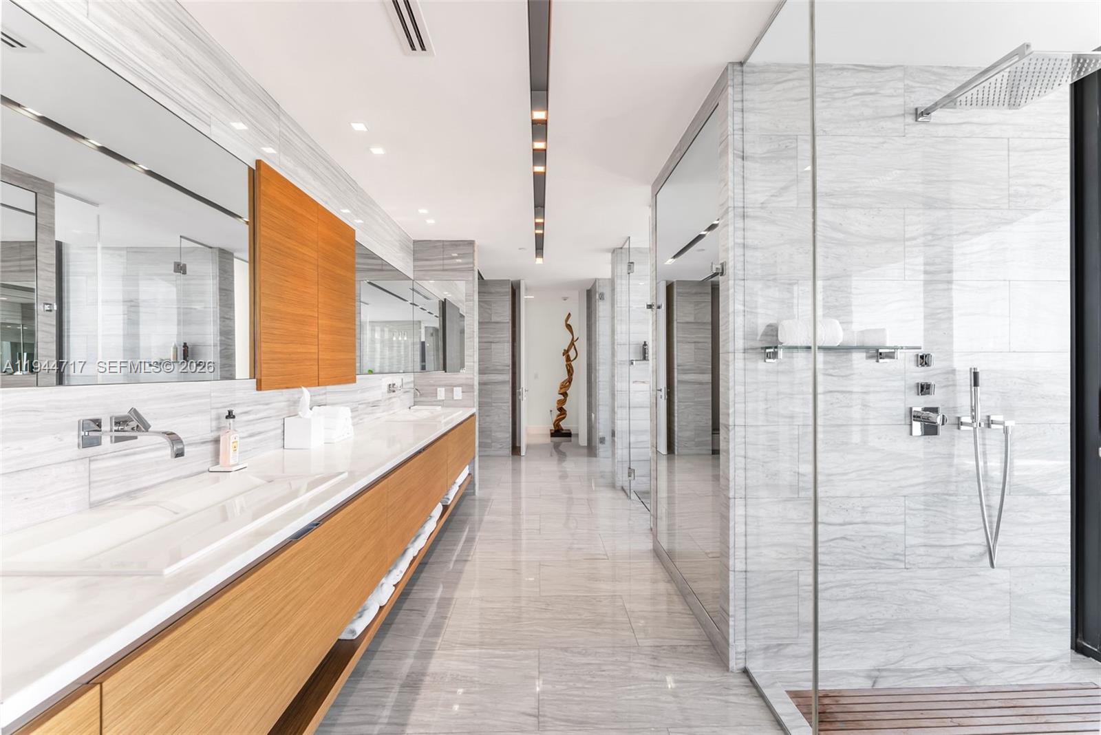 19575 Collins Ave # 12