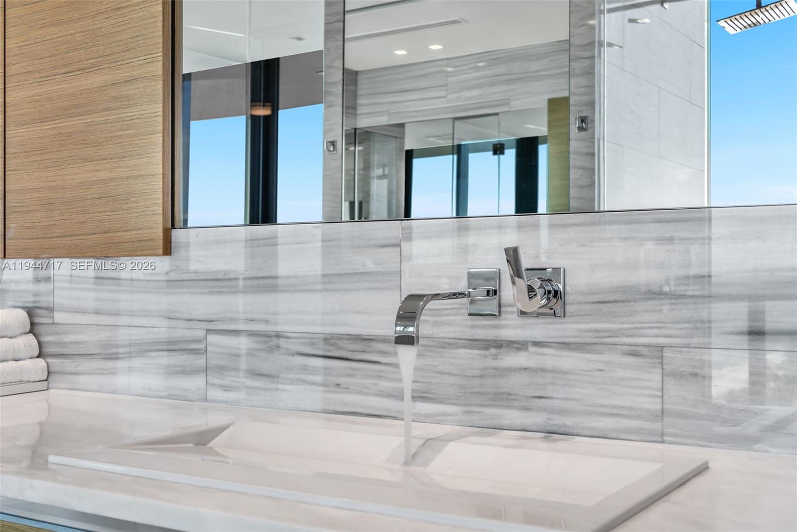 19575 Collins Ave # 12