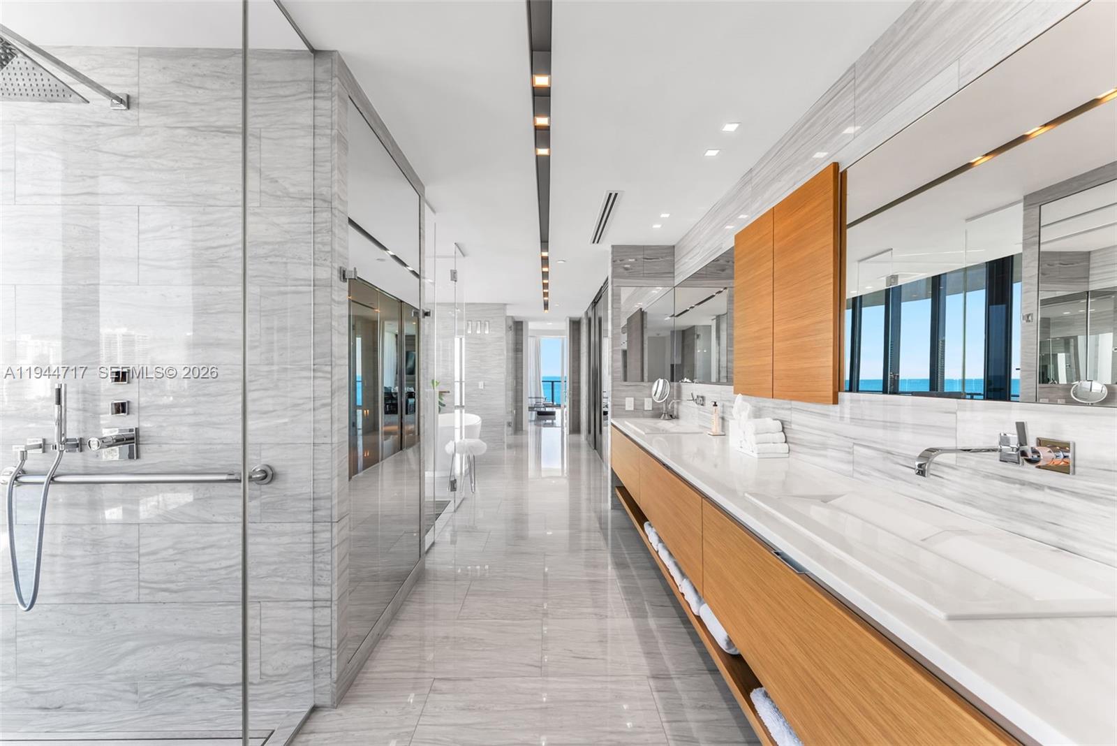 19575 Collins Ave # 12