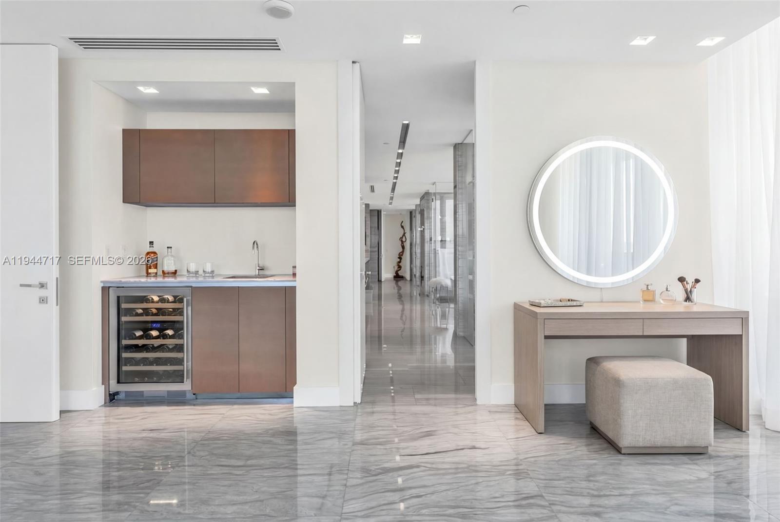 19575 Collins Ave # 12